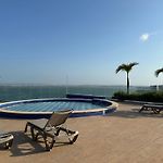 2 dormitorios. Salida directa al mar. Vista a la ciénaga